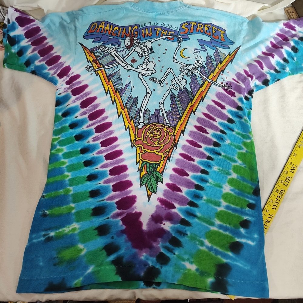 Vintage Grateful Dead Tye-Dye T-shirt - Picture 4 of 11